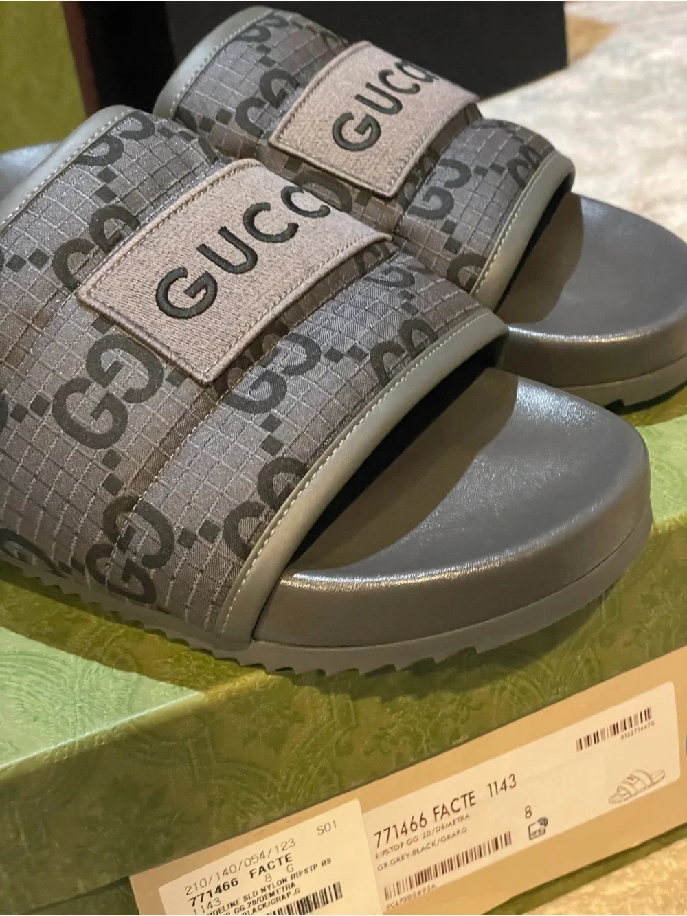 Gucci Off the Grid  Slides  M/8 -W/10 New full set